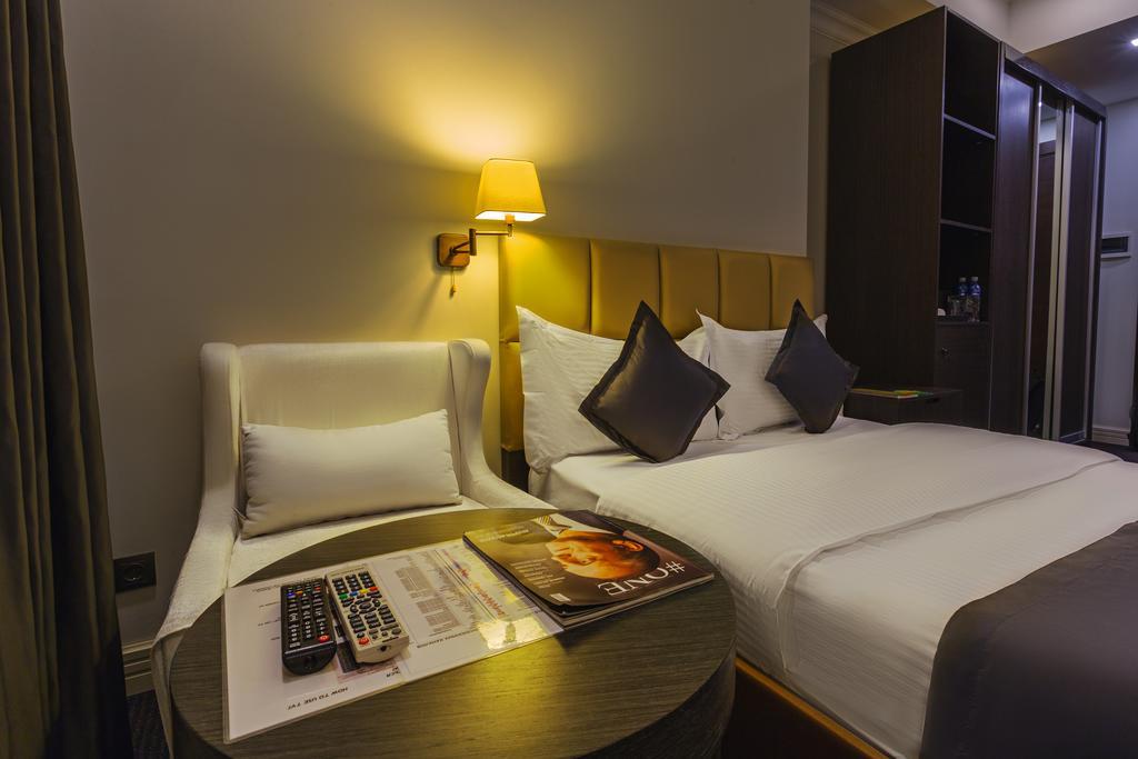 Ambassador Hotel Biškek Exteriér fotografie